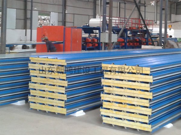 山東濟南彩鋼巖棉板廠家