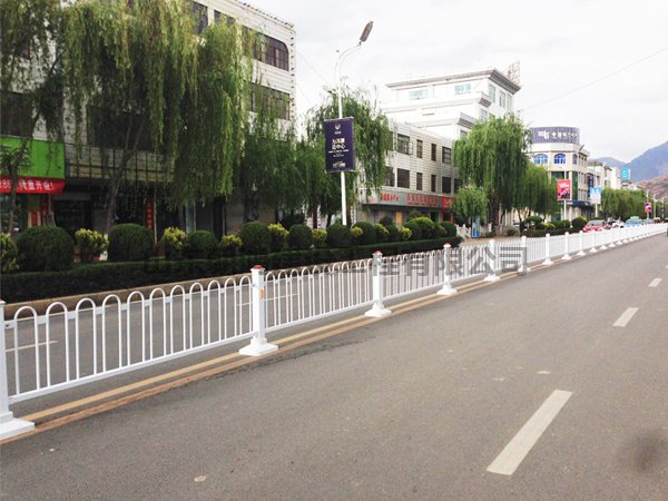 道路護(hù)欄的分類